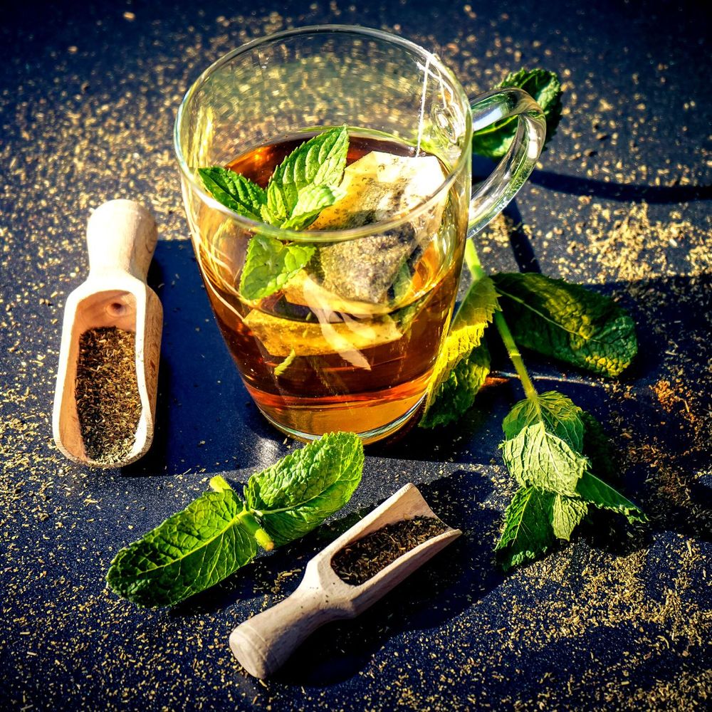 How To Make Peppermint Tea & Why You'd Even Want To!